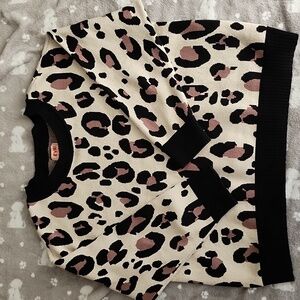 EVRI leapord print pullover crew neck sweater size 1X pink and black